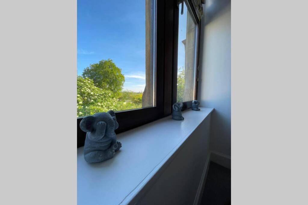 No 10 Immaculate City Centre, Top Floor 2 Bed Flat With Free Parking Inverness Kültér fotó